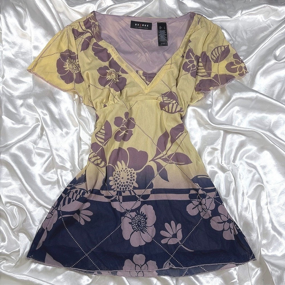y2k Axcess Mesh Top Yellow Purple Excellent Floral Ombre V-Neck Short Sleeve L